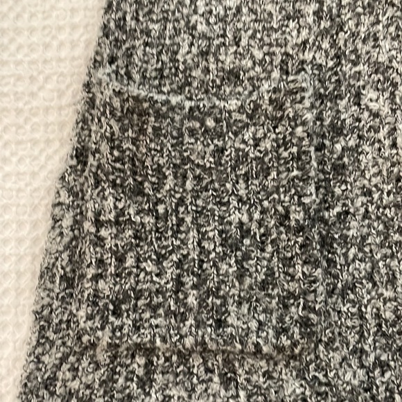 BB Dakota long cardigan with pockets; size small; open front - Picture 4 of 5